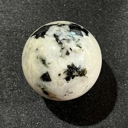 Sphère de pierre de lune