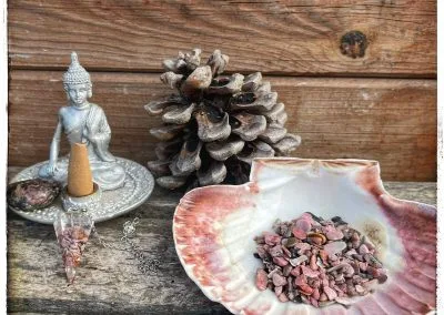 La Rhodonite, pierre d’équilibre et de protection