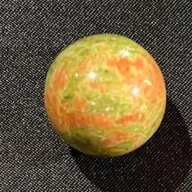 Sphère d'unakite 2 cm
