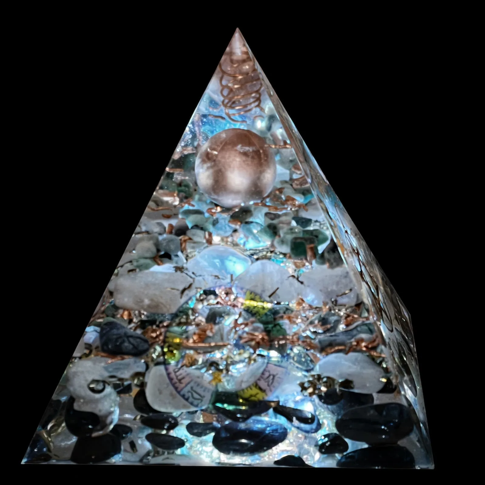 Pyramide Incarnation Theme