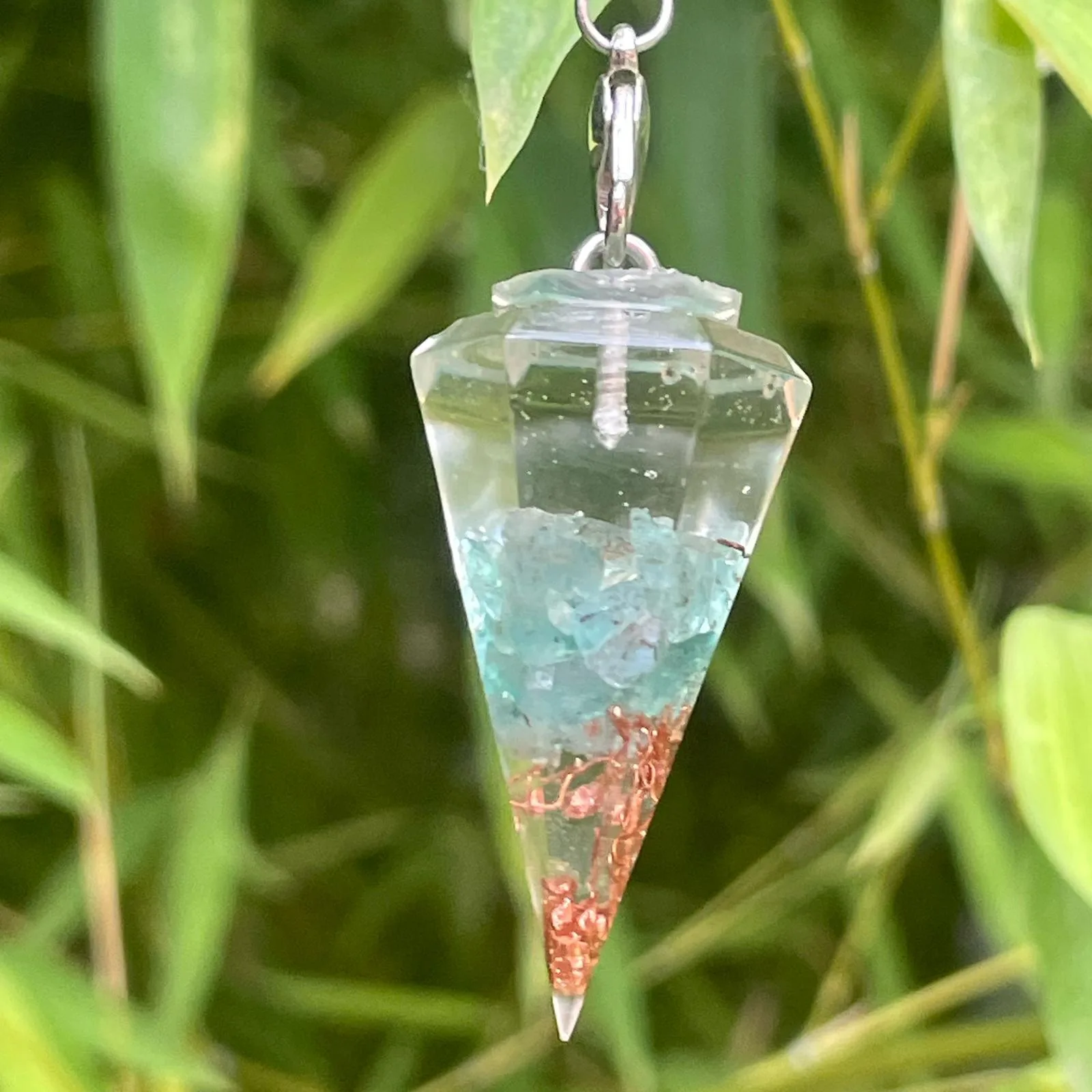 pendule orgonite pour radiesthésie et énergie apatite