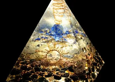 Pyramide Numérologique Personnalisée avec symbole Soleil