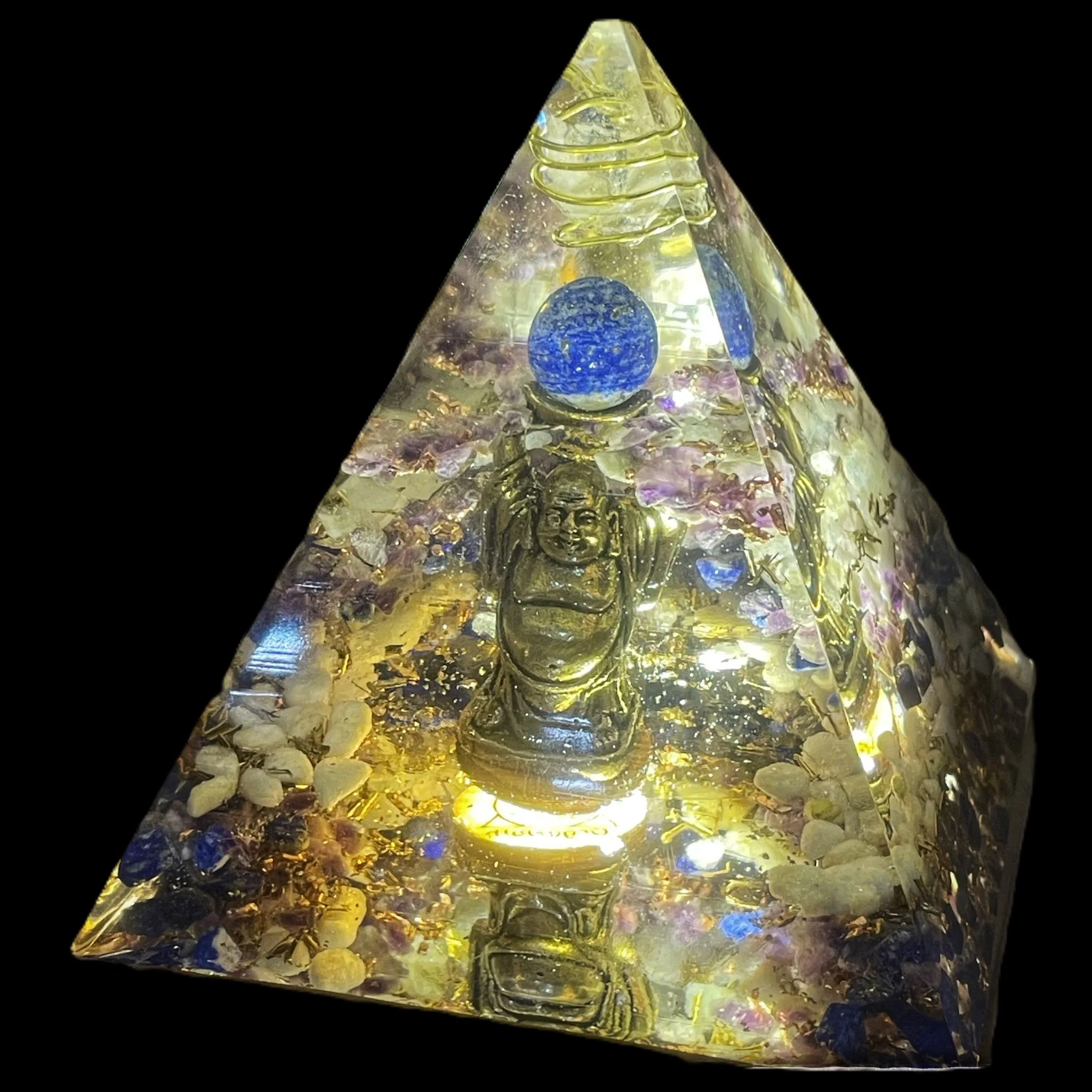 Pyramide orgonite sur mesure bouddha