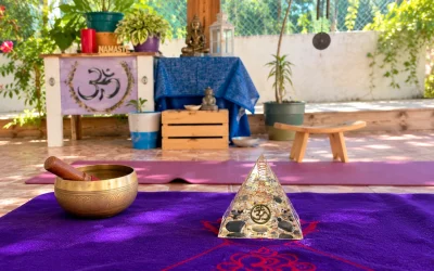 Intégrer une orgonite à sa pratique du yoga.